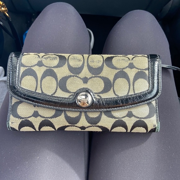 Coach wristlet - Picture 1 of 5